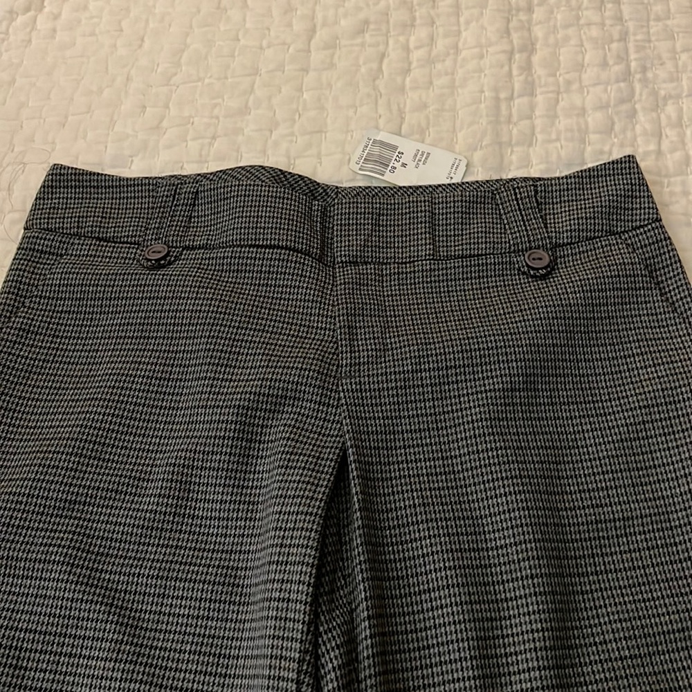Capri pants